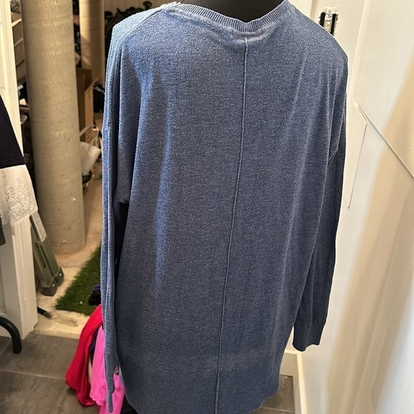 H&M blue top light sweater size M - Picture 6 of 6